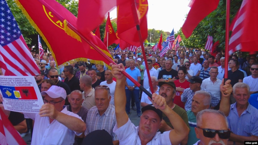 Kosovë: Veteranët e luftës protestë kundër ligjit për pagën minimale