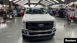 Truk Ford Super Duty di pabrik perakitan Kentucky Truck di Louisville, Kentucky, Amerika Serikat, 27 April 2023. (Joseph White/REUTERS)