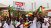 Au Burkina Faso, comme au Niger et au Mali, les régimes militaires tentent de changer de partenaires.