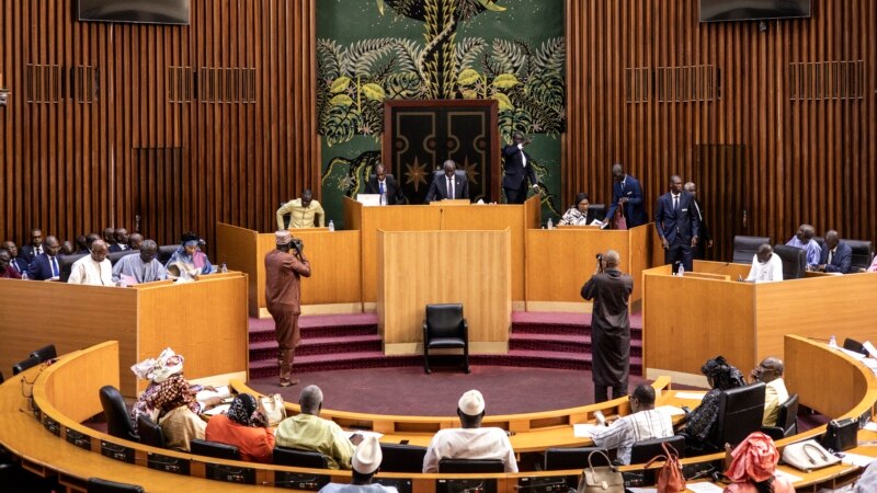 Les Sénégalais devraient élire leur président fin mars