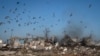 Последствия российского ракетного удара по зернохранилищу в деревне Киселевка в Херсонской области Украины. 10 ноября 2023.