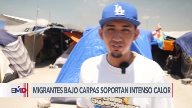 Texas: Migrantes bajo carpas soportan intenso calor