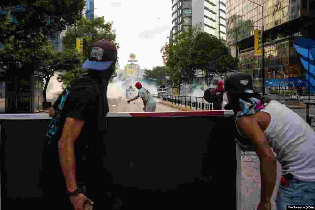 The day after the elections saw clashes between protesters and security forces in several cities across Venezuela. In Caracas, the protests met a harsh response from Maduro&#39;s security forces, July 29, 2024.&nbsp;