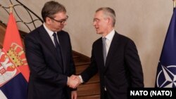 Predsednik Srbije Aleksandar Vučić sa generalnim sekretarom NATO Jensom Stoltenbergom (Foto: NATO)