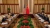 资料照：美国财长耶伦（左）与中国副总理何立峰（右）在北京钓鱼台国宾馆举行会谈。（2023年7月8日）