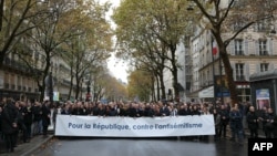 Resmi rakamlara göre Fransa'da Yahudi karşıtı eylemler 2024 yılının ilk aylarında bir yıl öncesinin aynı dönemine kıyasla üç kat arttı. Kasım 2023'te Paris'te antisemitizme karşı protesto düzenlenmişti
