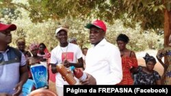 Baciro Djá, presidente da Frente Patriótica de Salvação Nacional (FREPASNA), em campanha, Guiné-Bissau