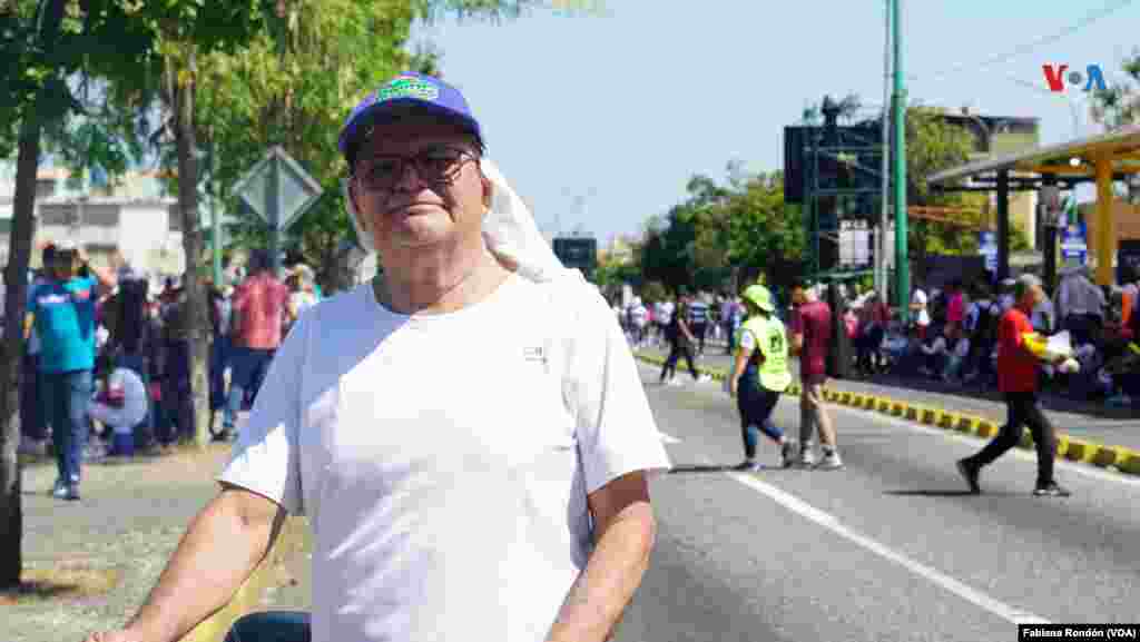 Germán Brito, de 66 años, es de Barquisimeto y asiste todos los años a la procesión de la Divina Pastora. En esta oportunidad le pidió a la virgen por su salud y la de toda su familia.