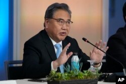 박진 한국 외교장관이 14일 아시아태평양경제협력체(APEC) 회의가 열리는 미국 샌프란시스코에서 개최된 미한일 외교장관회담에서 발언하고 있다.