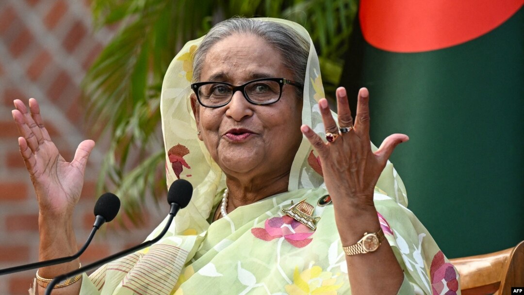 Mantan Perdana Menteri Bangladesh Sheikh Hasina mengasingkan diri ke India (foto: dok). 