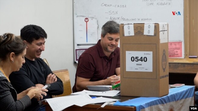 Los resultados comenzarán a conocerse hacia las 10 de la noche, horario en el que se prevé se conozcan las primeras cifras con tendencias consolidadas. [Foto: Gonzalo Bañez]