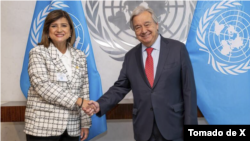 La vicepresidenta de Guatemala, Karin Herrera Aguilar, junto al Secretario General de las Naciones Unidas, Antonio Guterres. 