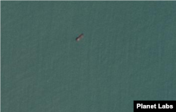 중국 해상을 촬영한 위성사진에 포착된 천마산호 추정 선박. 사진=Planet Labs (자료사진)