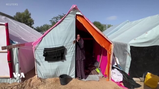 ئاوارە فەلەستینییەکان لە خان یونس دەڵێن نازانن داهاتوویان چی دەبێت و چیان بەسەر دێت
