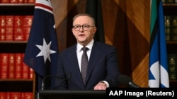 澳大利亚总理阿尔巴尼斯在内阁会议后对媒体讲话。（2023年10月11日）
