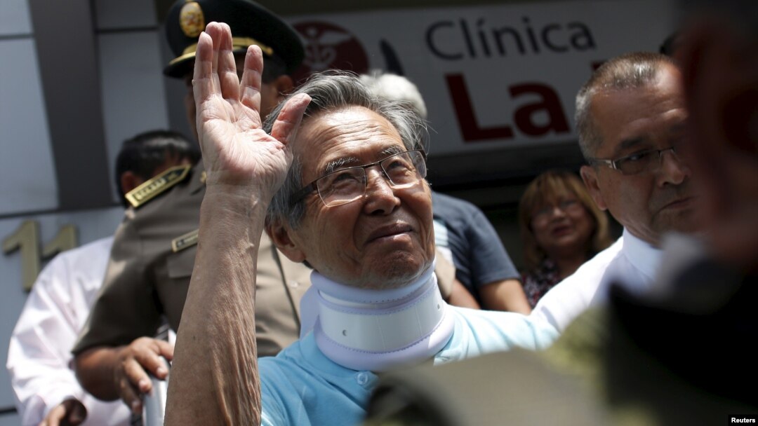 El expresidente de Perú, Alberto Fujimori, tras una asistencia médica en Lima, el 31 de marzo de 2016. 