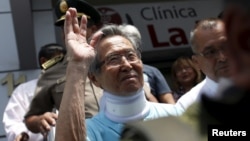 El expresidente de Perú, Alberto Fujimori, tras una asistencia médica en Lima, el 31 de marzo de 2016. 