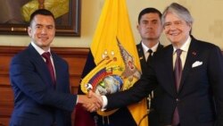 Ecuador: El presidente Guillermo Lasso recibe al mandatario electo, Daniel Noboa, en el Palacio de Carondelet