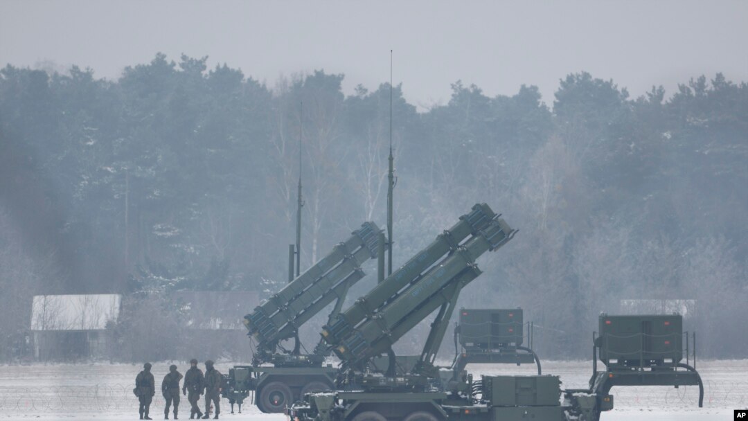Lanseri raketa Patriot nabavljeni od SAD prošle godine raspoređeni u Varšavi, Poljska, 6. februara 2023.