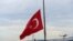 Türkiye’nin Tel Aviv Büyükelçiliği’nde “mili yas” için bayrak yarıya indirilince Büyükelçi Yardımcısı, İsrail Dışişleri Bakanlığı’na çağrılarak kınandı.