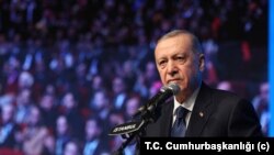 Erdoğan, AK Parti İnsan Hakları Başkanlığı’nın Dünya İnsan Hakları Günü nedeniyle İstanbul Haliç Kongre Merkezi’nde düzenlediği “İnsanlığın Yüzü” adlı programda konuştu