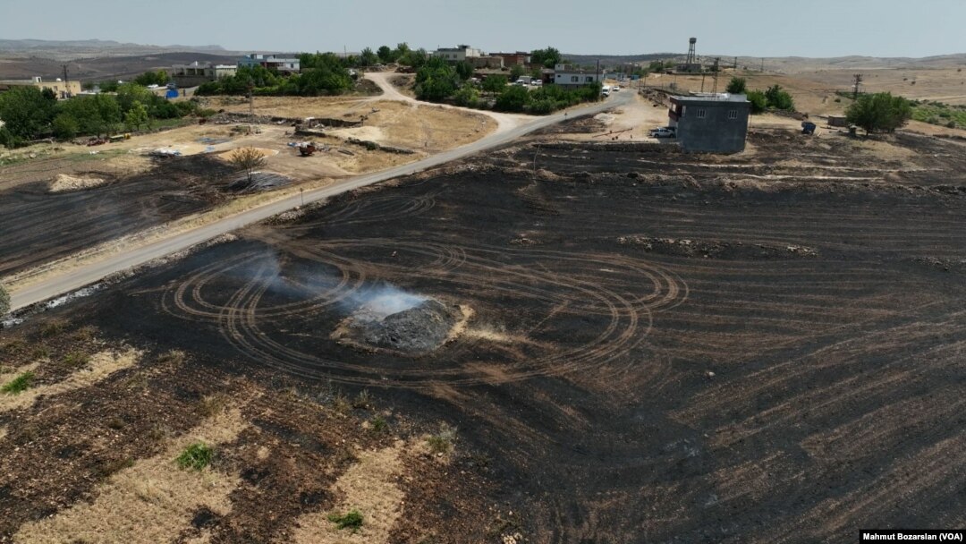 Haziran ayında Diyarbakır’ın Çınar ilçesine bağlı köylerde başlayan yangın kısa sürede komşu ilçe Mardin’in Mazıdağı İlçesine bağlı köylere yayıldı.
