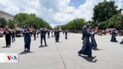 Colorido desfile en Washington por el Día de la Independencia