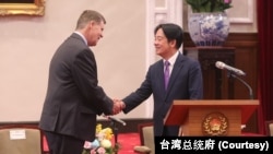 台湾副总统赖清德在台北会晤到访的美台商业协会访问团。（2024年1月24日）
