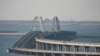 Взрывы на Крымском мосту угрожают снабжению российских войск в Украине