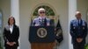 Rais wa Marekani Joe Biden, akiwa na Makamu wa Rais Kamala Harris (kushoto) huko Washington, DC, tarehe 25 Mei 2023. Picha na Mandel NGAN/AFP.