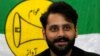 FILE: Jibran Nasir, pengacara HAM Pakistan, berbicara di kantornya saat berkampanye untuk pemilu di Karachi, 23 Juli 2018. (REUTERS/Akhtar Soomro)