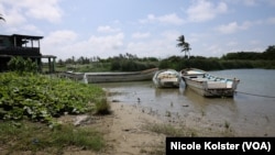 La actividad pesquera en Boca de Aroa, Falcón, Venezuela está afectada desde hace semanas por el derrame de crudo