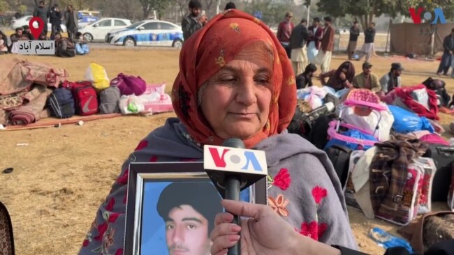 بلوچ یکجہتی دھرنا: 'اپنے پیاروں کے لیے سب برداشت کیا لیکن نا امید لوٹ رہے ہیں'
