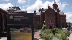 Від вогнегасників до професійних сканерів - як музей Смітсоніан у США допомагає рятувати культурну спадщину України. Відео