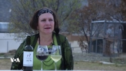 ژنێکی کورد کارگەیەکی شەراب لە مێرگەپان دادەنێت
