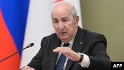 Abdelmadjid Tebboune a signé deux décrets présidentiels pour octroyer des mesures de grâce à plus de 4.000 détenus. 