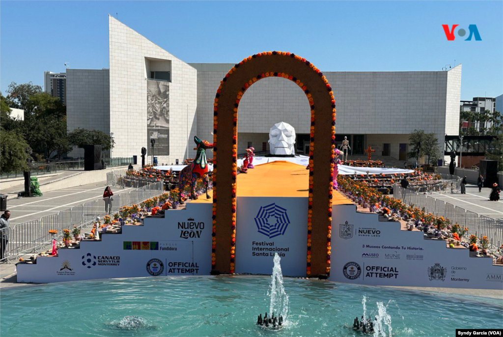 El Día de Muertos se celebra en México el 2 de noviembre y ese día se recuerda y se honra a las personas que han fallecido.