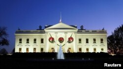 CHRISTMAS-SEASON/WHITE HOUSE