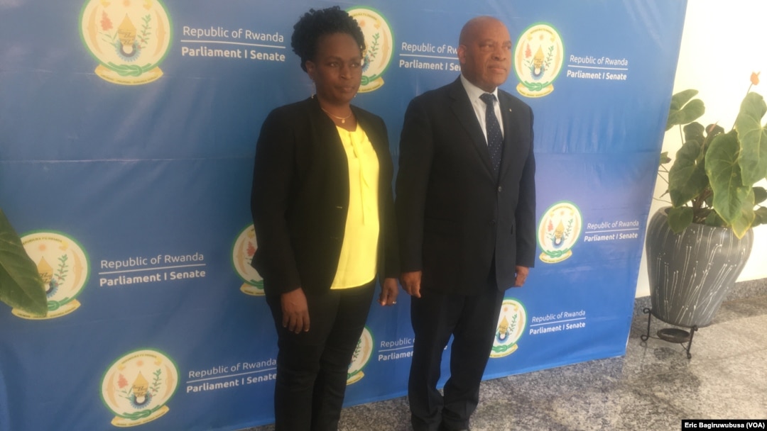 Madamu Denise Ndadaye, visi Perezida wa Mbere wa Sena y’Uburundi ari kumwe na Bwana Faransisiko Saveri Kalinda perezida wa Sena y'u Rwanda