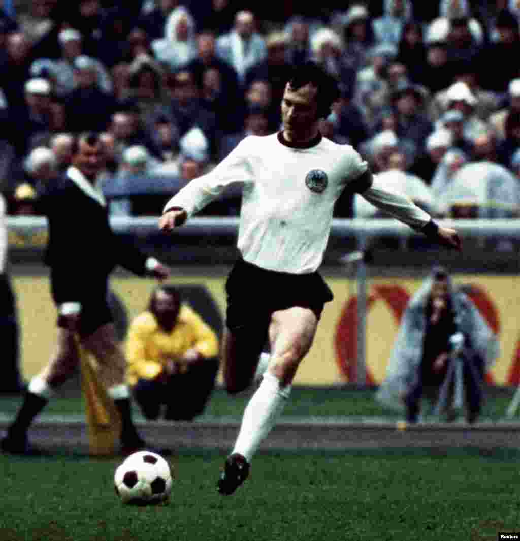 Bekenbauer u dresu reprezentacije Zapadne Nemačke 1974. (Foto: Reuters/Action Images)