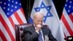 Presiden AS Joe Biden menghadiri pertemuan dengan Perdana Menteri Israel Benjamin Netanyahu di Tel Aviv, Israel, pada 18 Oktober 2023. (Foto: Miriam Alster/Pool via AP)