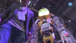 Fransa’daki teknoloji fuarında "duygusal" robotlardaki artış göze çarptı 