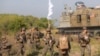 Pasukan Angkatan Laut AS ambil bagian dalam latihan militer gabungan Super Garuda Shield di Situbondo, Jawa Timur, pada 10 September 2023. (Foto: AP/Trisnadi)