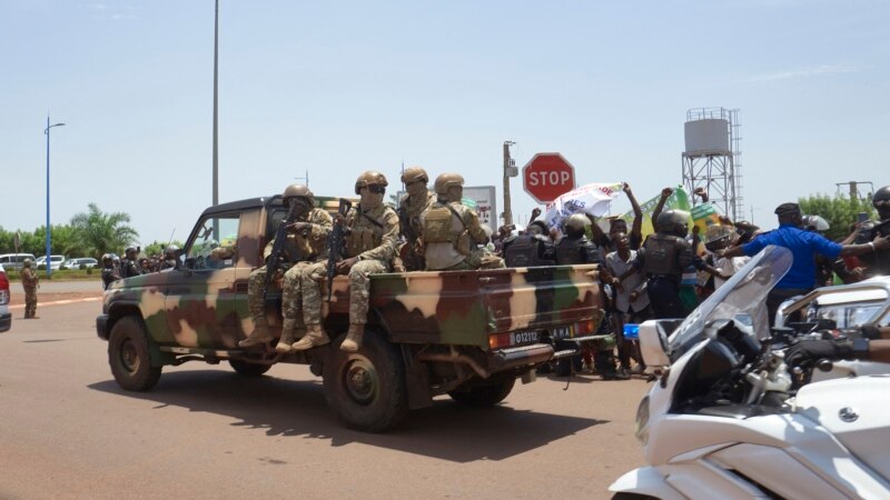 L'armée malienne et les rebelles se rapprochent d'une confrontation cruciale