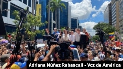 La líder opositora María Corina Machado reapareció en público el miércoles 28 de agosto del 2024 durante una manifestación en Caracas, Venezuela, para reclamar "la victoria" de Edmundo González a un mes de las elecciones.