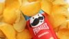 FILE: Keripik Pringles produksi Kellanova, 5 Agustus 2024. (Dado Ruvic/REUTERS)