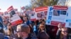 数以万计支持以色列的示威者在华盛顿集会