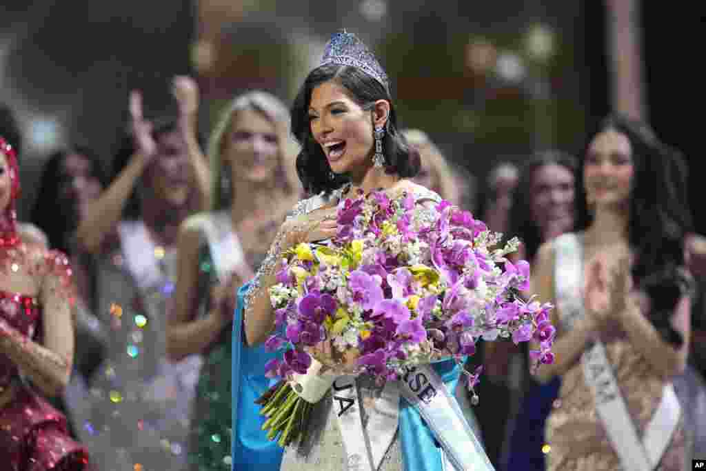 Miss Nicaragua Sheynnis Palacios reacts after being crowned Miss Universe at the 72nd Miss Universe Beauty Pageant in San Salvador, El Salvador, Nov. 18, 2023. 