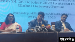 পররাষ্ট্র মন্ত্রণালয়ে আয়োজিত সংবাদ সম্মেলনে বাংলাদেশের পররাষ্ট্রমন্ত্রী ড. এ কে আব্দুল মোমেন। ২২ অক্টোবর, ২০২৩।