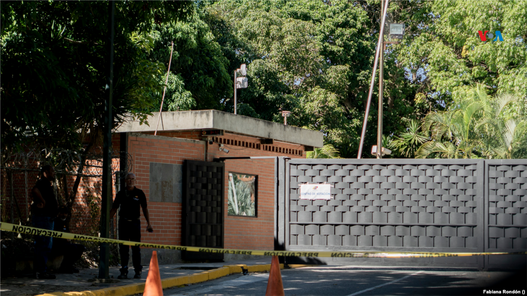 &ldquo;El Esequibo es nuestro, esto no es un voto para el gobierno o para la oposición es un voto para no perder un territorio que nos pertenece&rdquo; dijo ciudadana al oeste de la ciudad capital que prefirió no identificarse.